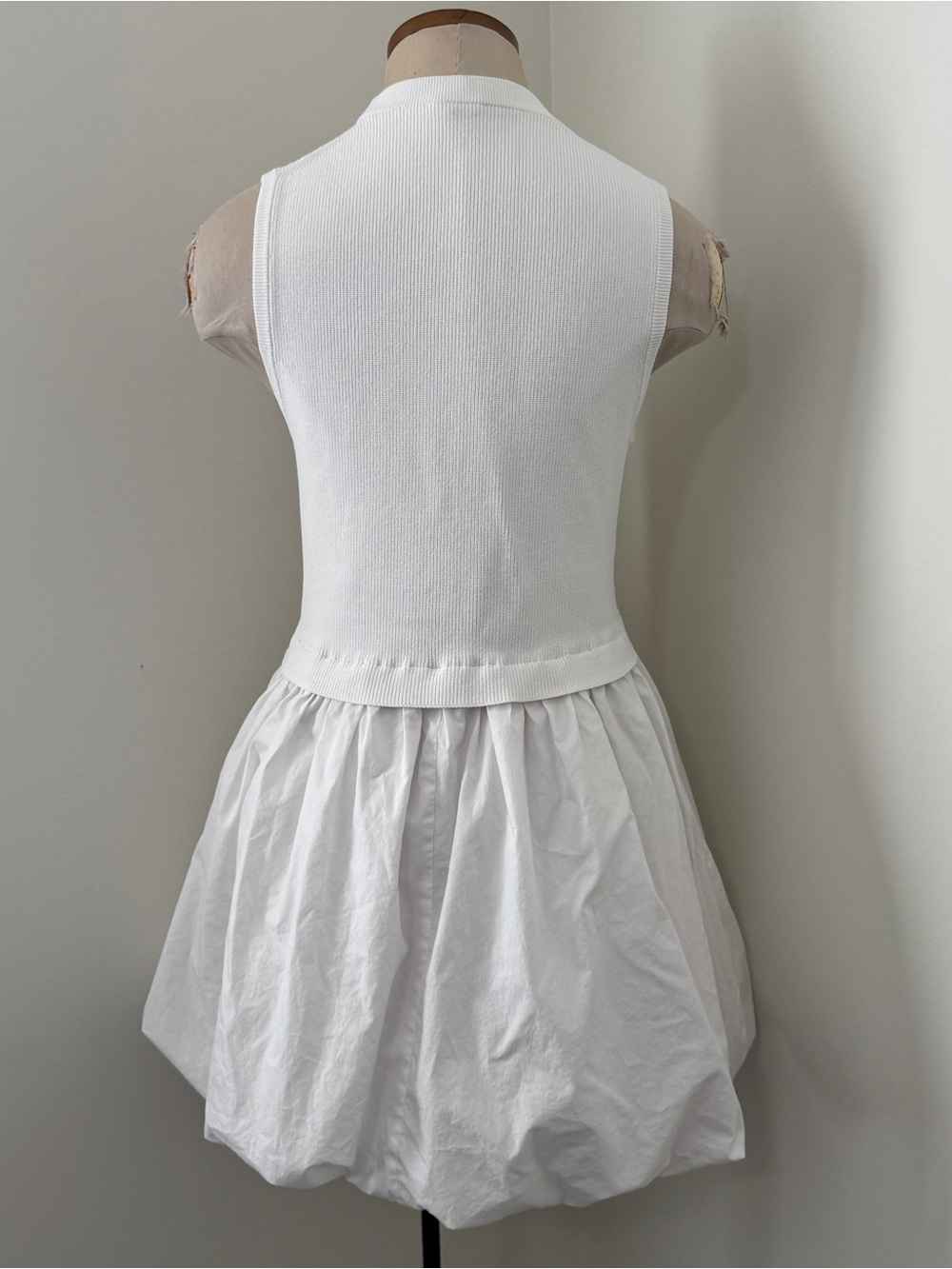 Simkhai Medium White Sleeveless Bubble Hem Mini Dress - Picture 3 of 7